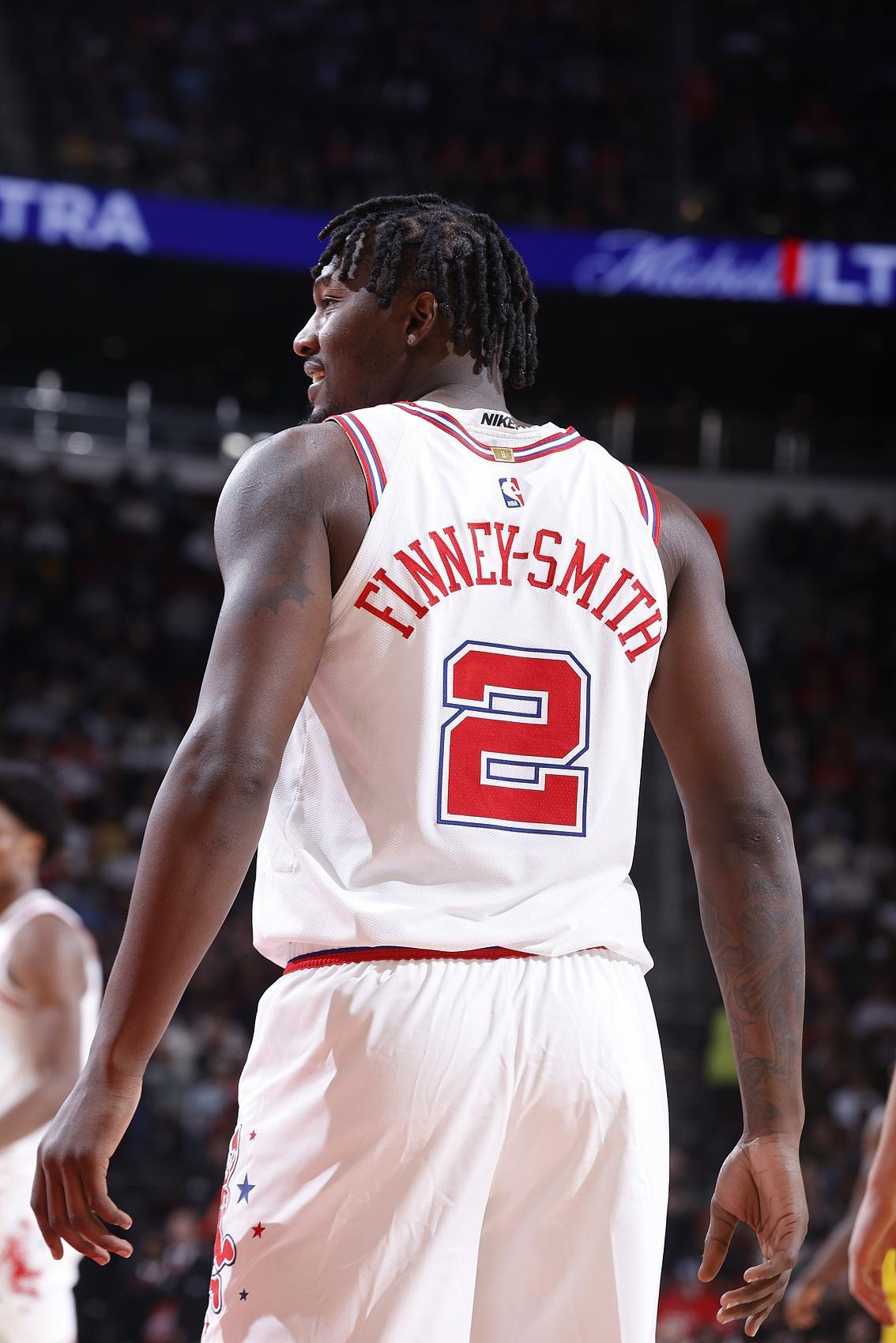 欢迎使用乐鱼app-2场6中1只得3分！火箭大闸回暖无望？5300万坑了斯通，交易难出手