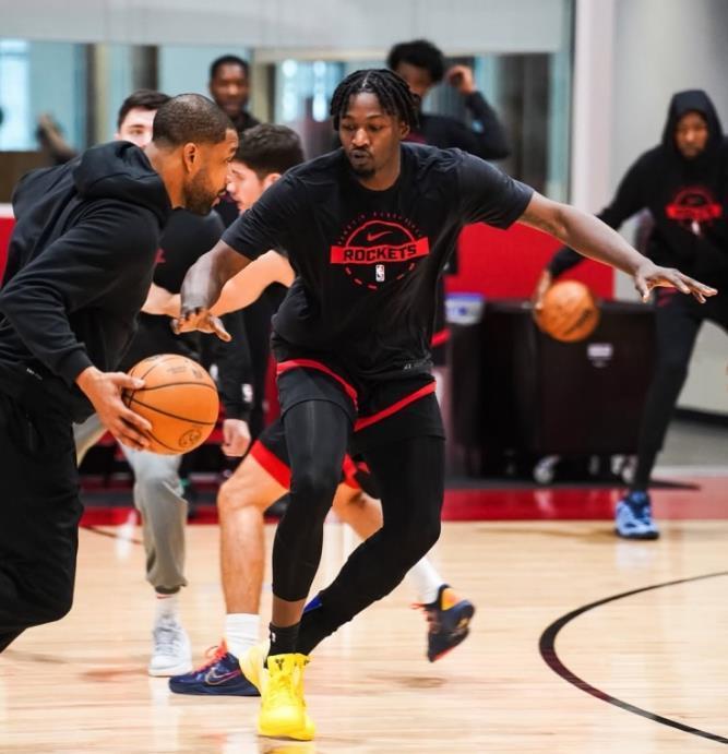 欢迎使用乐鱼app-2场6中1只得3分！火箭大闸回暖无望？5300万坑了斯通，交易难出手