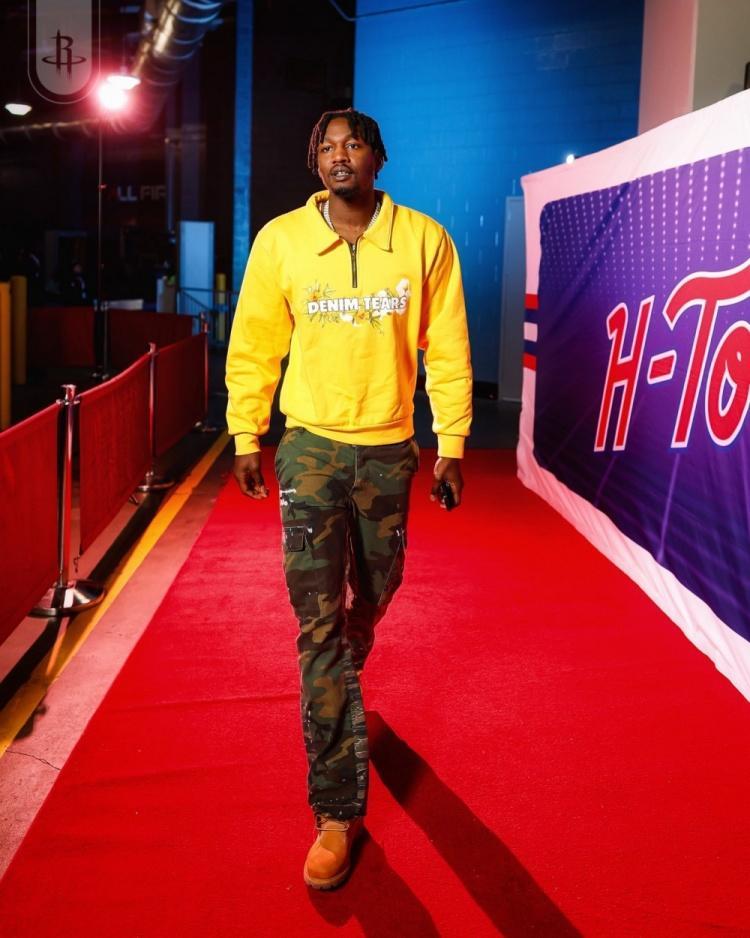 欢迎使用乐鱼app-2场6中1只得3分！火箭大闸回暖无望？5300万坑了斯通，交易难出手