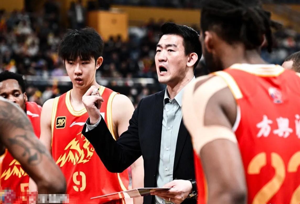 乐鱼体育-广厦0-3不敌上海，赛后还有3个坏消息，广厦夺冠悬了